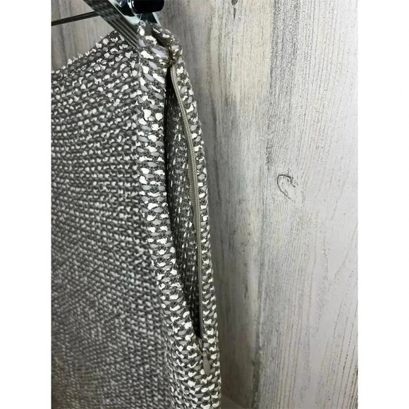 St. John Women's Gray white Tweed Pencil‎ Skirt Size 12 Knee Length Business - Picture 4 of 6